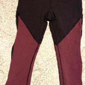 Glider maroon/black mesh cropped leggings